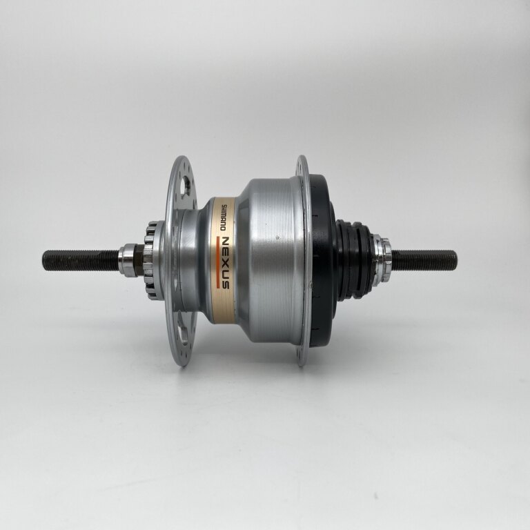 Achternaaf / 127 MM / Vaste as 180 MM / Rollerbrake of Velgrem / 36GTS / Shimano / Nexus Inter 4 SG-4RS / 4S / Zilver / City