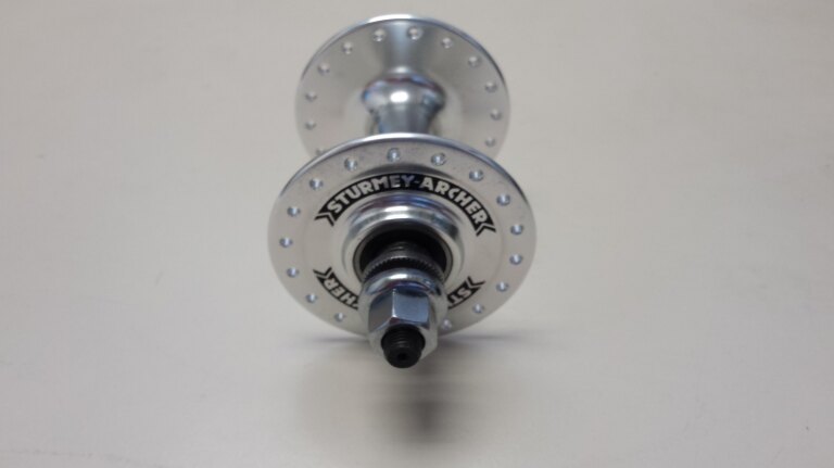 Front hub / 100 MM / Fixed axle 145 MM / Rim brake / 36GTS / Sturmey Archer / HBT30-F / Silver (Polished) / Fixy - Singlespeed
