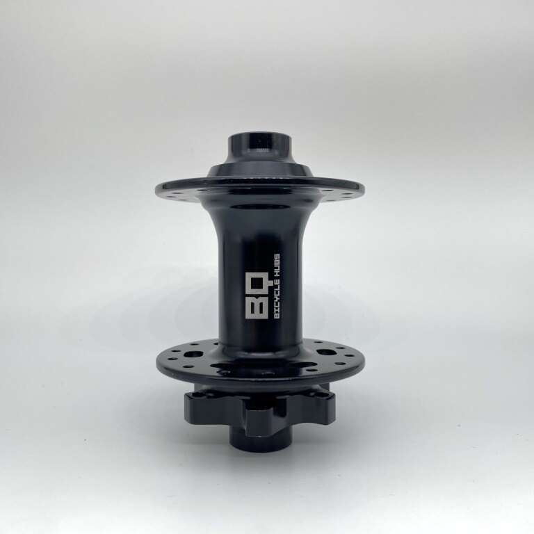 Front hub / 100 MM / Thru axle Ø 15 MM / Disc (6 bolts) / 28GTS / BQ / BQ-FH30509 / Black / MTB - Tour