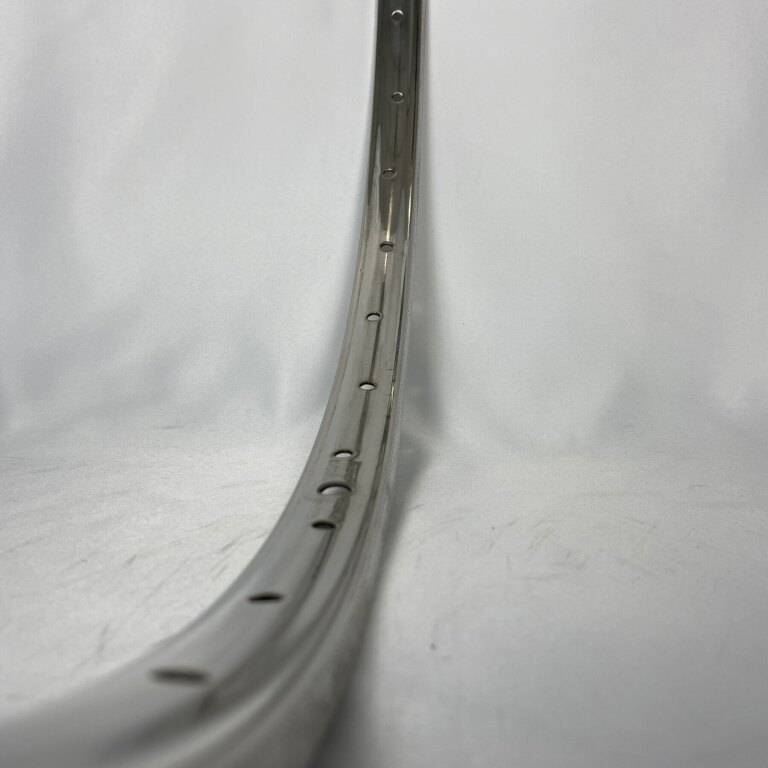 USED / Rim / 622X21C / 36GTS / Single wall / No eyelets / Weinmann / Inox / Silver / Braking surface
