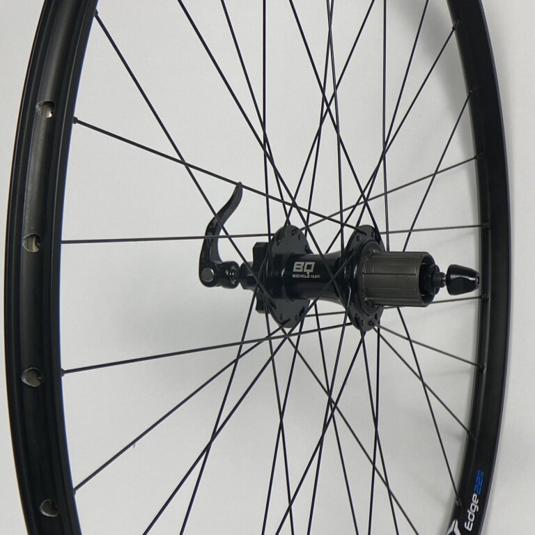 Roue arrière / 622X22C / Rigida - Ryde / Edge M 22 os / Noir / BQ / BQ-RH30025 / HG Body 35 MM / 135 MM / Disque (6 boulons) / VTT