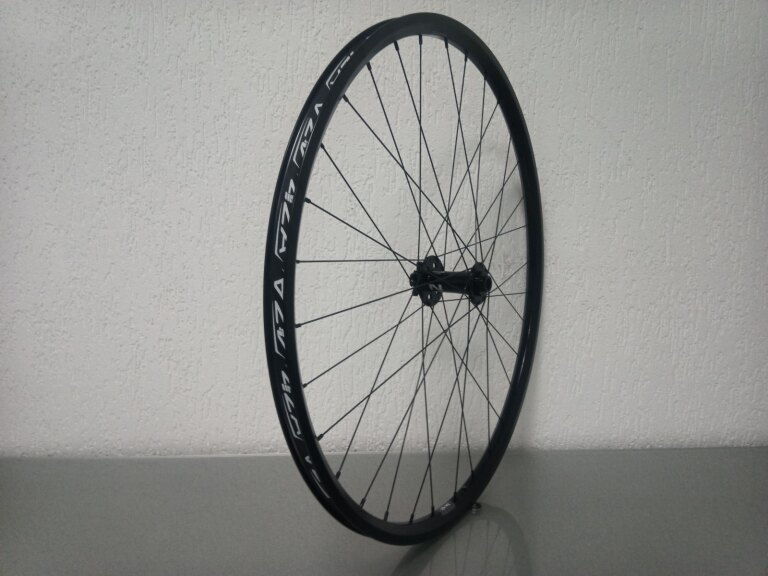 Voorwiel / 622X21C / Rigida - Ryde / ZAC 421 / Zwart / Novatec / D791SB-B15 /  / 110 MM / Disc (6 bout) / MTB