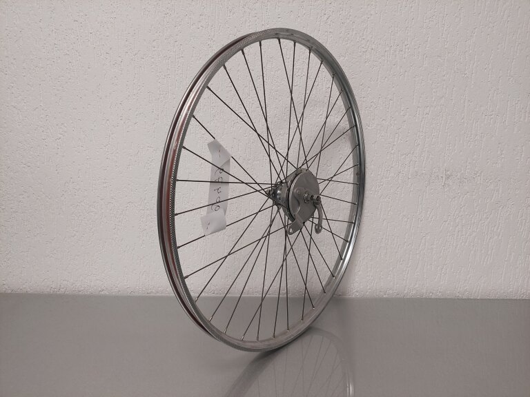 USED ​​Front wheel / 590X22C / Others / ST32 RVS / Silver / Others / UNI / / 97 MM / Drum brake 90 MM / City