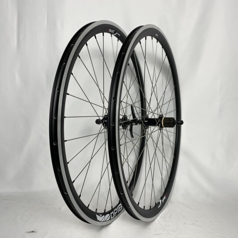 Wheelset / 622X18C / Rigida - Ryde / DP18 Speed ​​/ Black / Shimano / FH-RS400 Tiagra / HG Body 36.85 MM / 130 MM / Rim brake / Race