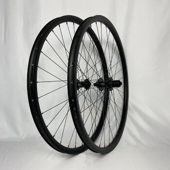 Paire de roues / 622X25C / Rigida - Ryde / DP25 / Noir / BQ / BQ-RH30016 / Corps HG 36,85 MM / 142 MM / Disque (Centerlock) / Gravel